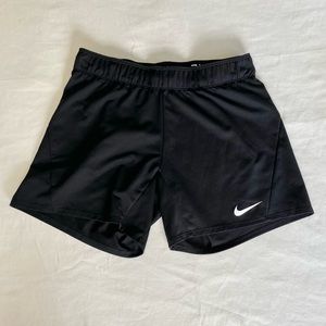 NIKE WOMENS DRI FIT SHORTS {XS}